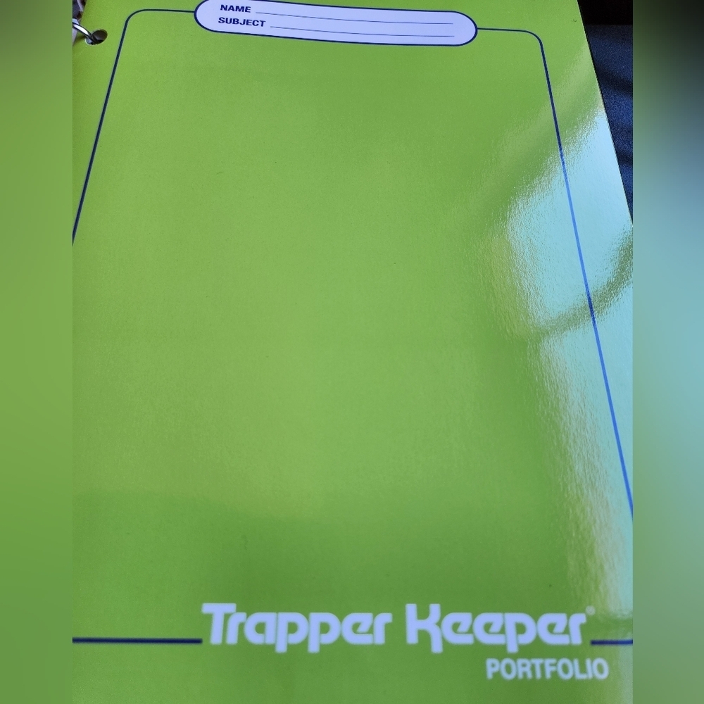 Mead Trapper Keeper Binder with Portfolios Nuclear Moon - Picture 7 of 12